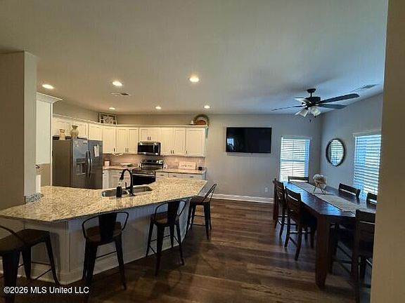 4th image of 1762 Smart Rd