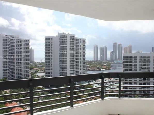 3500 Mystic Pointe Dr, Aventura, FL