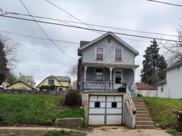 742 W Homer St, Freeport, IL 61032