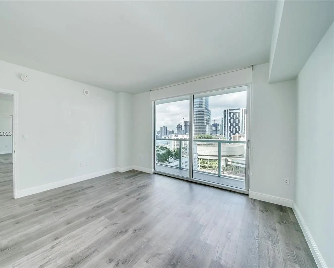 2 bed, 1111 sqft, $4,200 — Photo 4