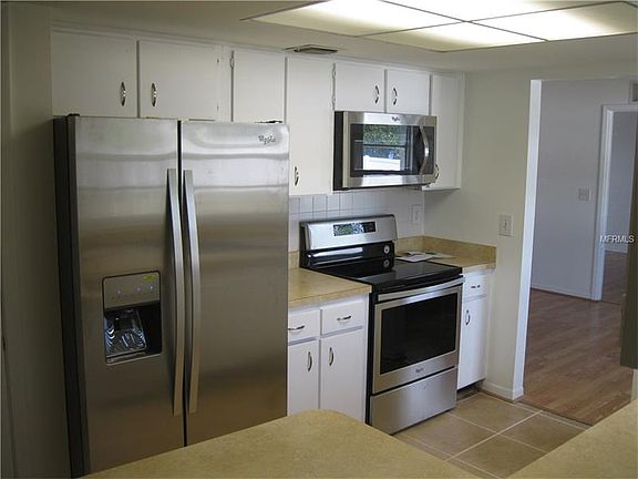 4th image of 1209 Londonwood St