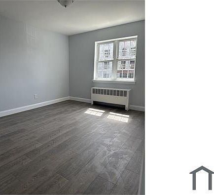 1st image of 1044 E 211th St APT 2