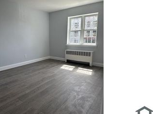 1044 E 211th St APT 2, Bronx, NY 10469