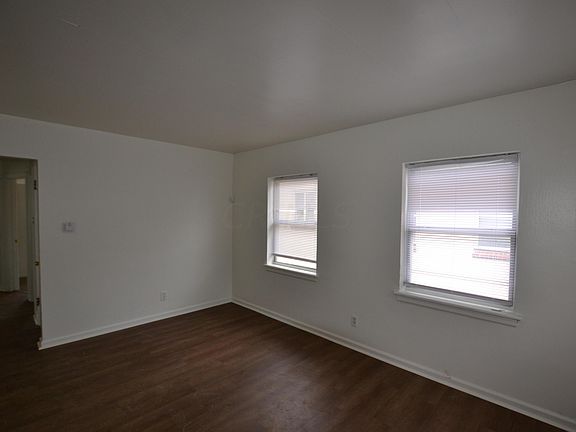 3rd image of 1262 Aberdeen Ave