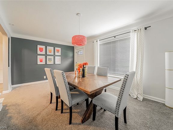 2nd image of 5934 Deering Ave
