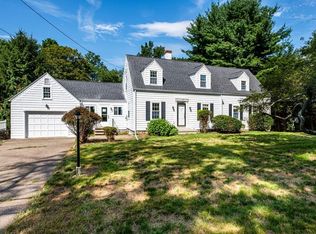 212 Lebanon Hill Rd, Southbridge, MA 01550