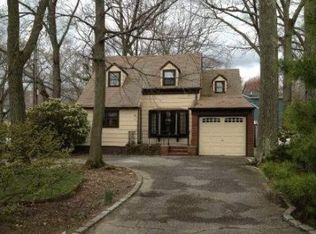 45 Babylon Tpke, Merrick, NY 11566