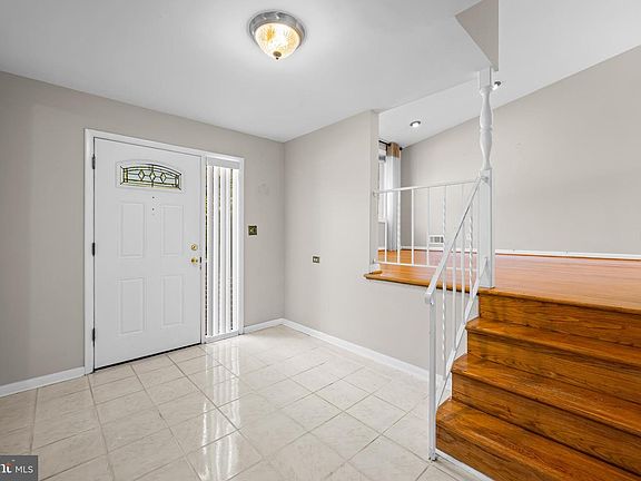 2nd image of 8407 Thornton Rd