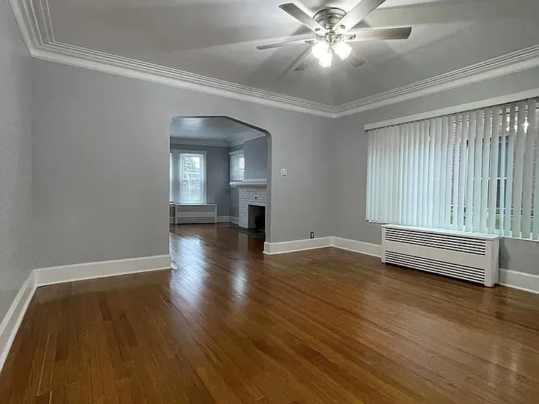 2286 Calvert St — Photo 5