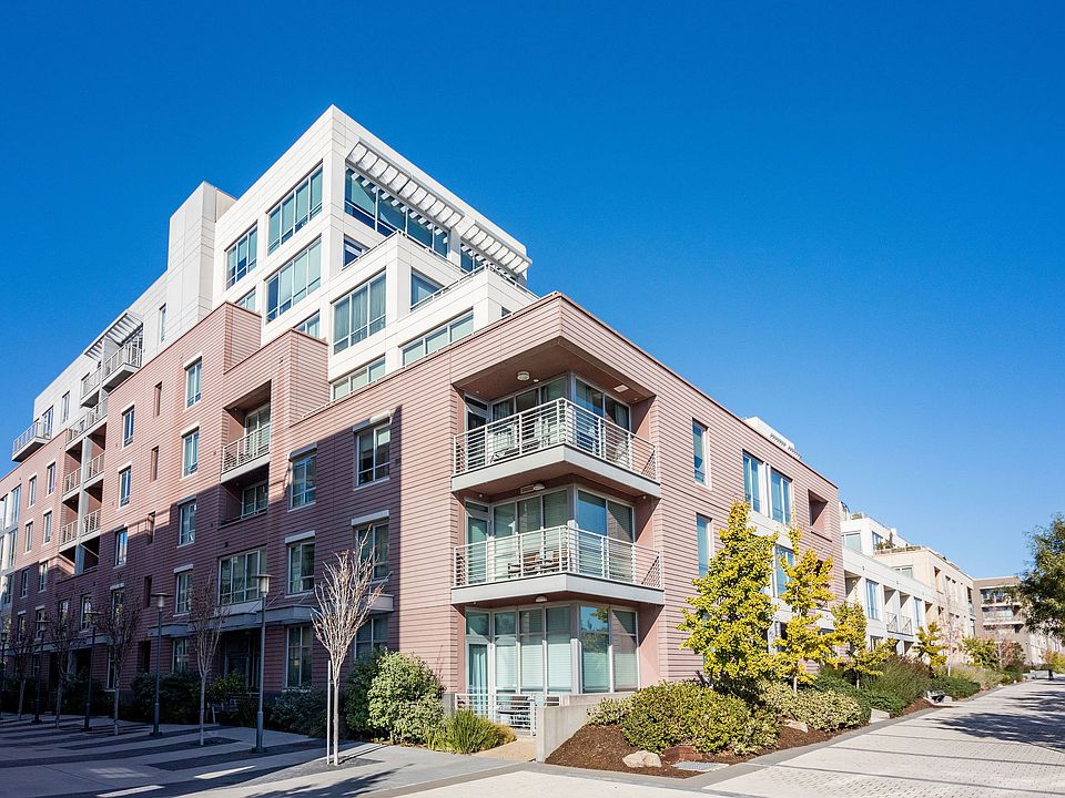 1st image of 325 Berry St #506-1