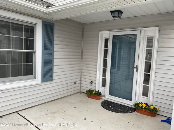 7 Mckinley Drive, Ocean Twp, NJ 07712