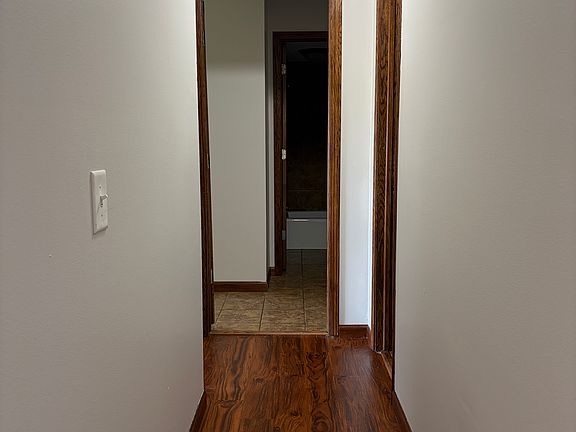 3rd image of 915 11th Ave S APT 1
