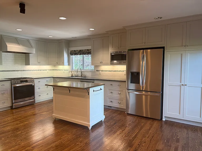 2983 Margaret Dr — Photo 7