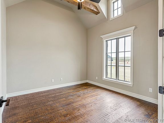 4th image of 11245 S 219th East Ave