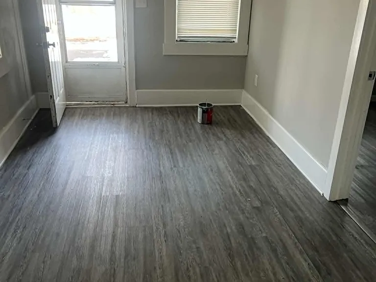 1125 Rowley Ave — Photo 10