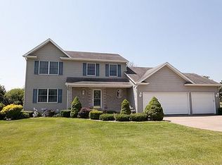 2660 Becky Thatcher Rd, Muscatine, IA 52761