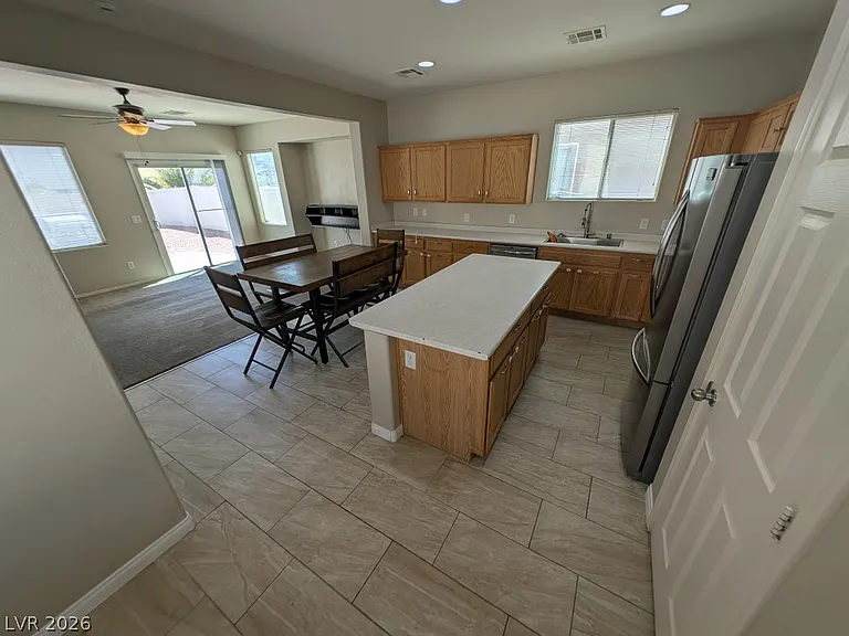 4445 Laguna Garden Ave — Photo 6