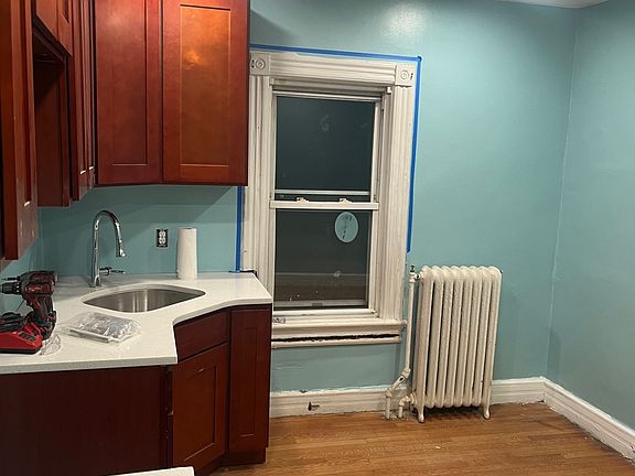 2nd image of 523 South St