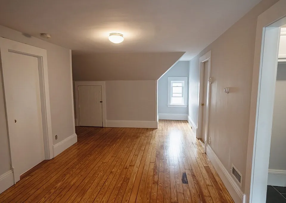 315 Lafayette St #3