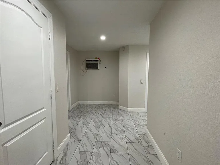 1208 Carlton Ave — Photo 16