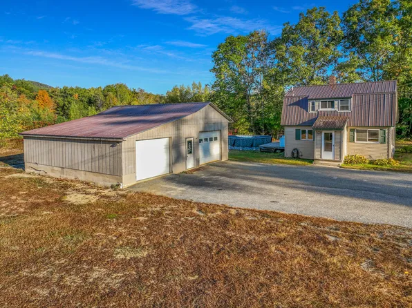 10 Pine Street, Dixfield, ME 04224