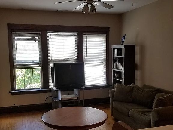 4th image of 3309 N Western Ave #2A