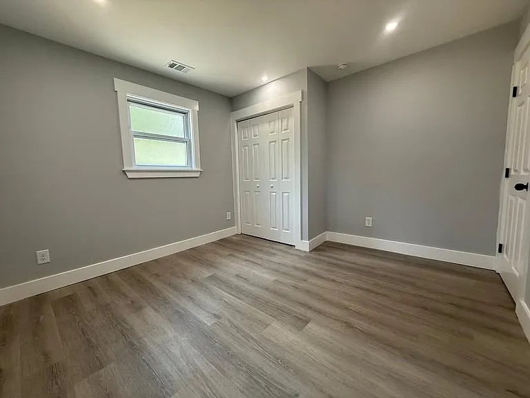 1099 Center St SW #C — Photo 5