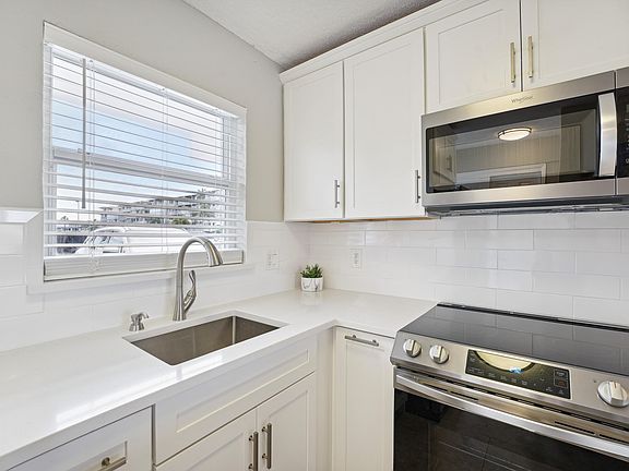 5th image of 1536 SE 15th Court #103