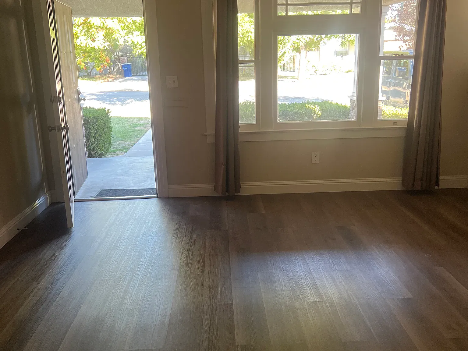 3 bed, 1196 sqft, $2,000 — Photo 3