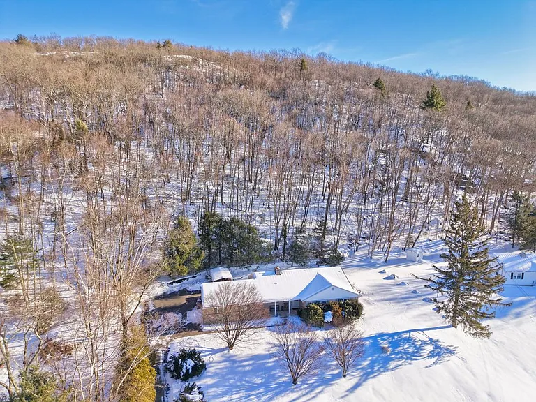 41 Trout Brook Dr — Photo 13