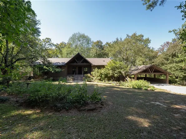 18846 Lake Sequoyah Rd, Fayetteville, AR 72701