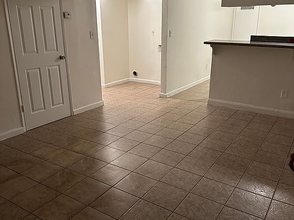 3rd image of 1316 Flower St APT B