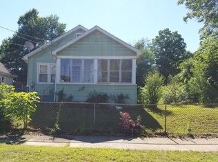 52 Stuart St, Springfield, MA 01119