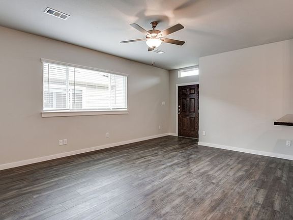 4th image of 748 Wheatfield Dr