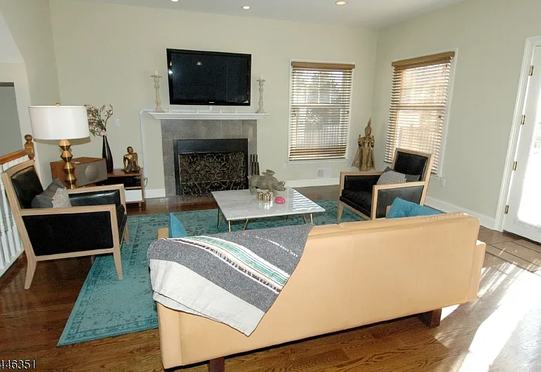52 Morris Ave #B — Photo 3