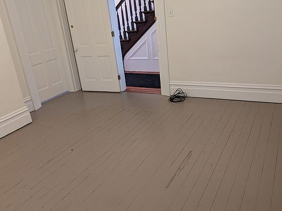 5th image of 315 S Maple Ave