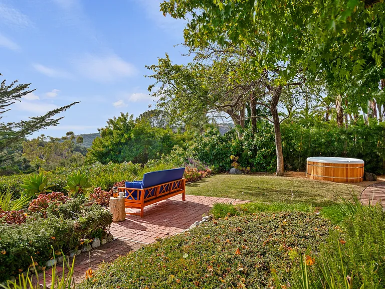 1476 Crestline Dr — Photo 39