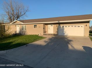 1208 8th St SW, Wadena, MN 56482