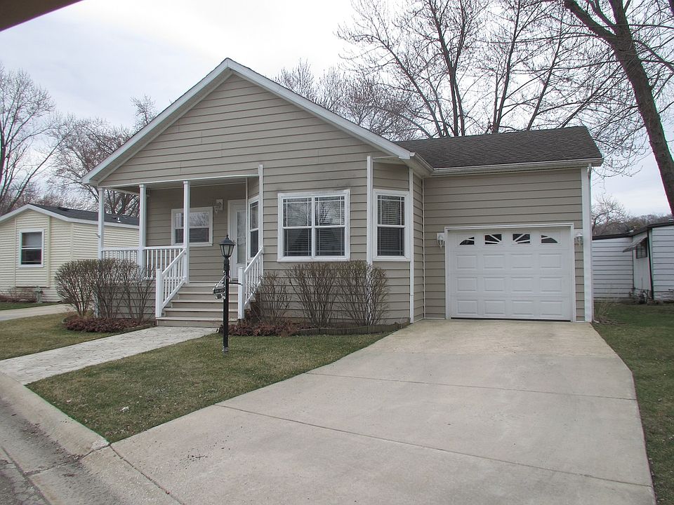 2nd image of 1113 Candlewood Rd
