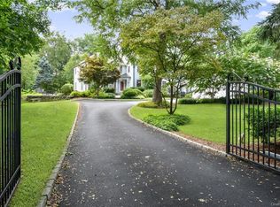 111 Old Army Rd, Scarsdale, NY 10583