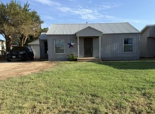 906 SW Ave E, Seminole, TX 79360