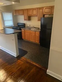 2417 W Cold Spring Ln — Photo 4
