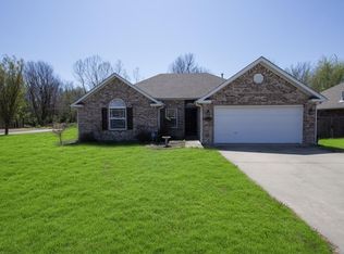 3515 W Marsh St, Fayetteville, AR 72704