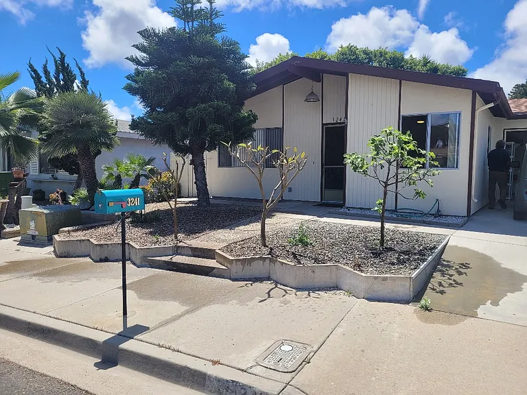 3241 Calle Osuna — Photo 15
