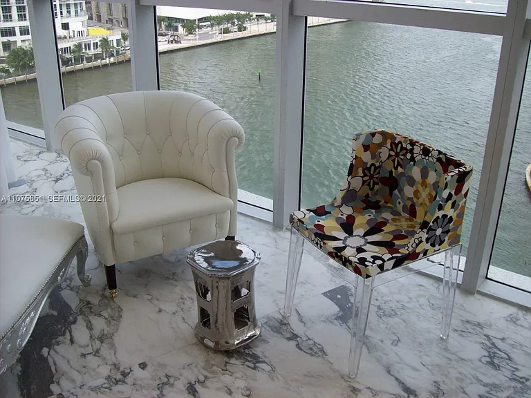 475 Brickell Ave #1813 — Photo 2