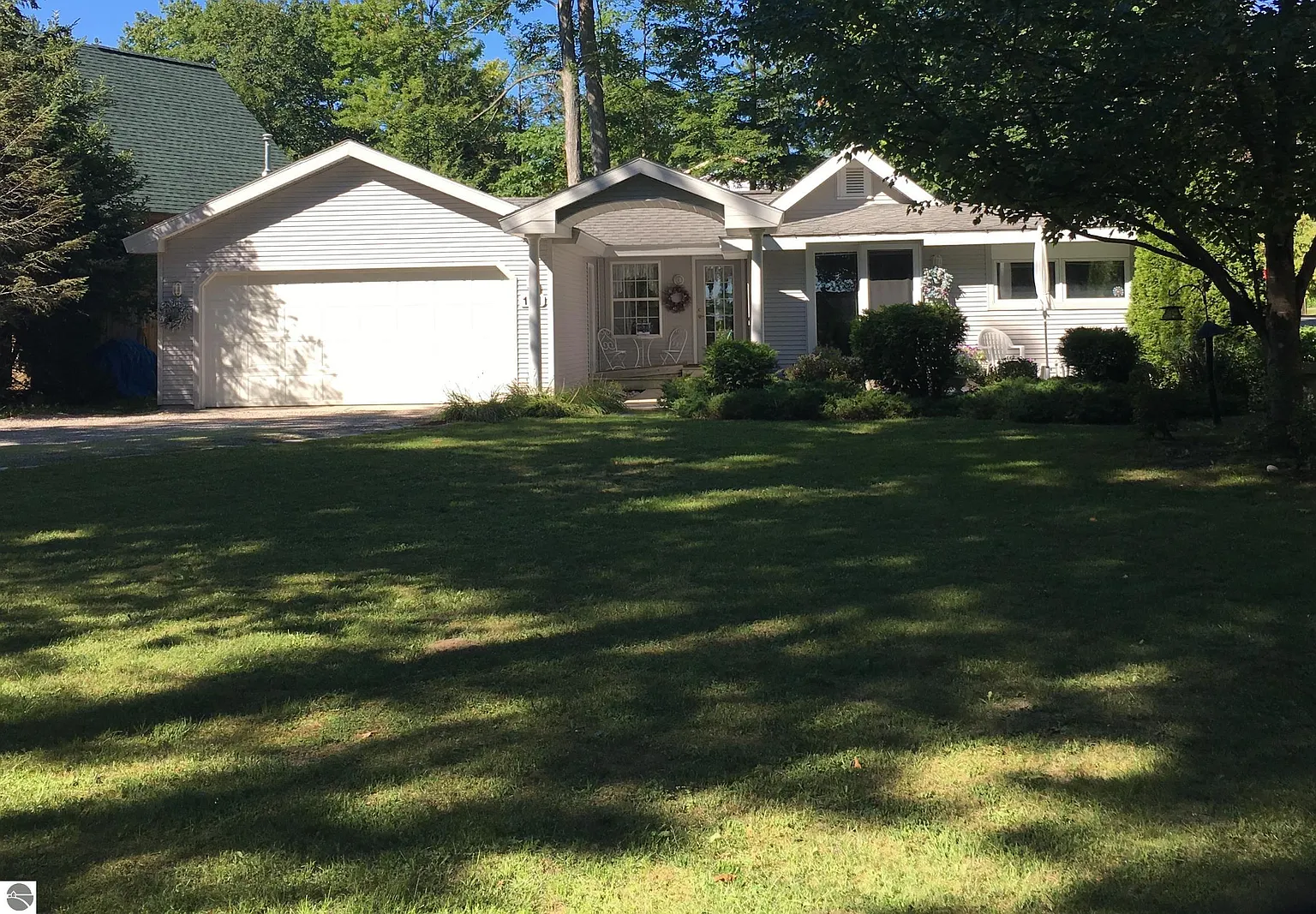 141 Birchwood Ave photo 1