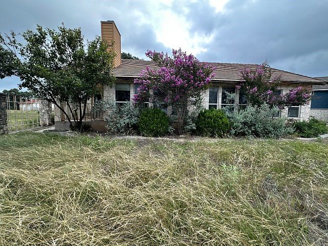 1st image of 1125 Lakeshore Dr