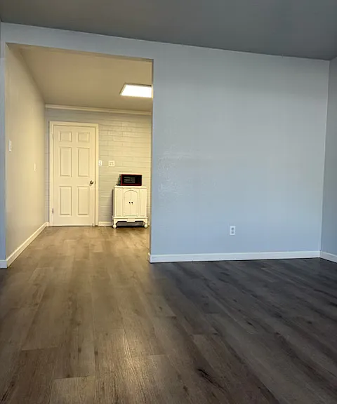 905 E Alice Ave — Photo 3