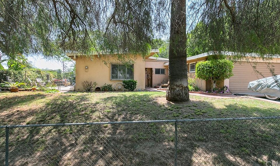 2nd image of 11651 Rincon Ave