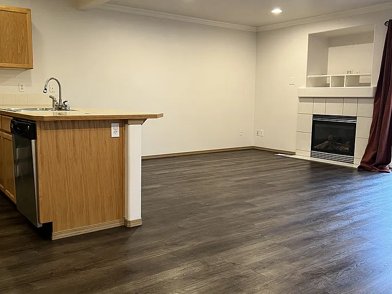 10104 Montana Rd #B — Photo 11
